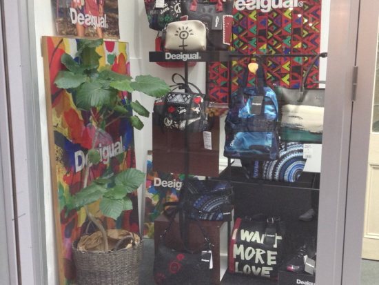 デシグアル (Desigual)新作バッグ類